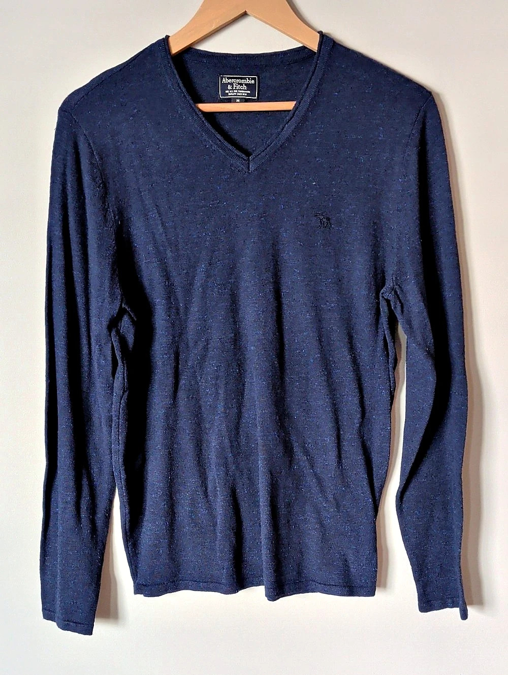 Abercrombie & Fitch Men's V-Neck Long Sleeve Blue Size Medium